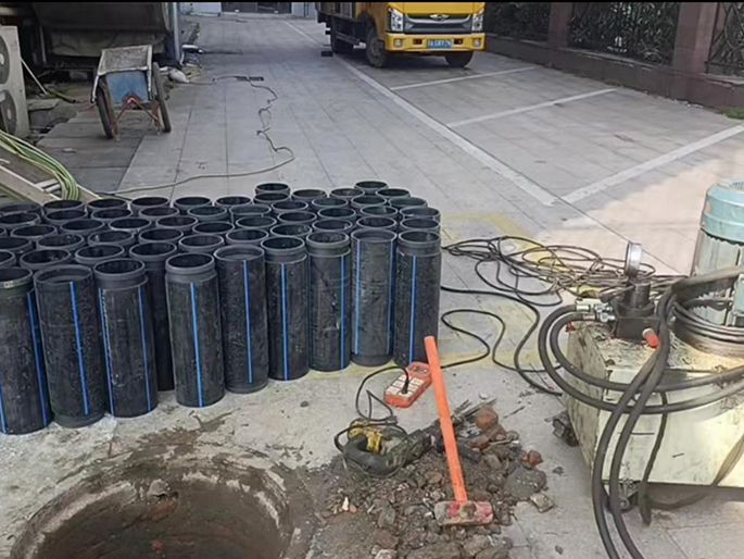 永春PE置换管厂家 DN315置换管 非开挖管短管置换